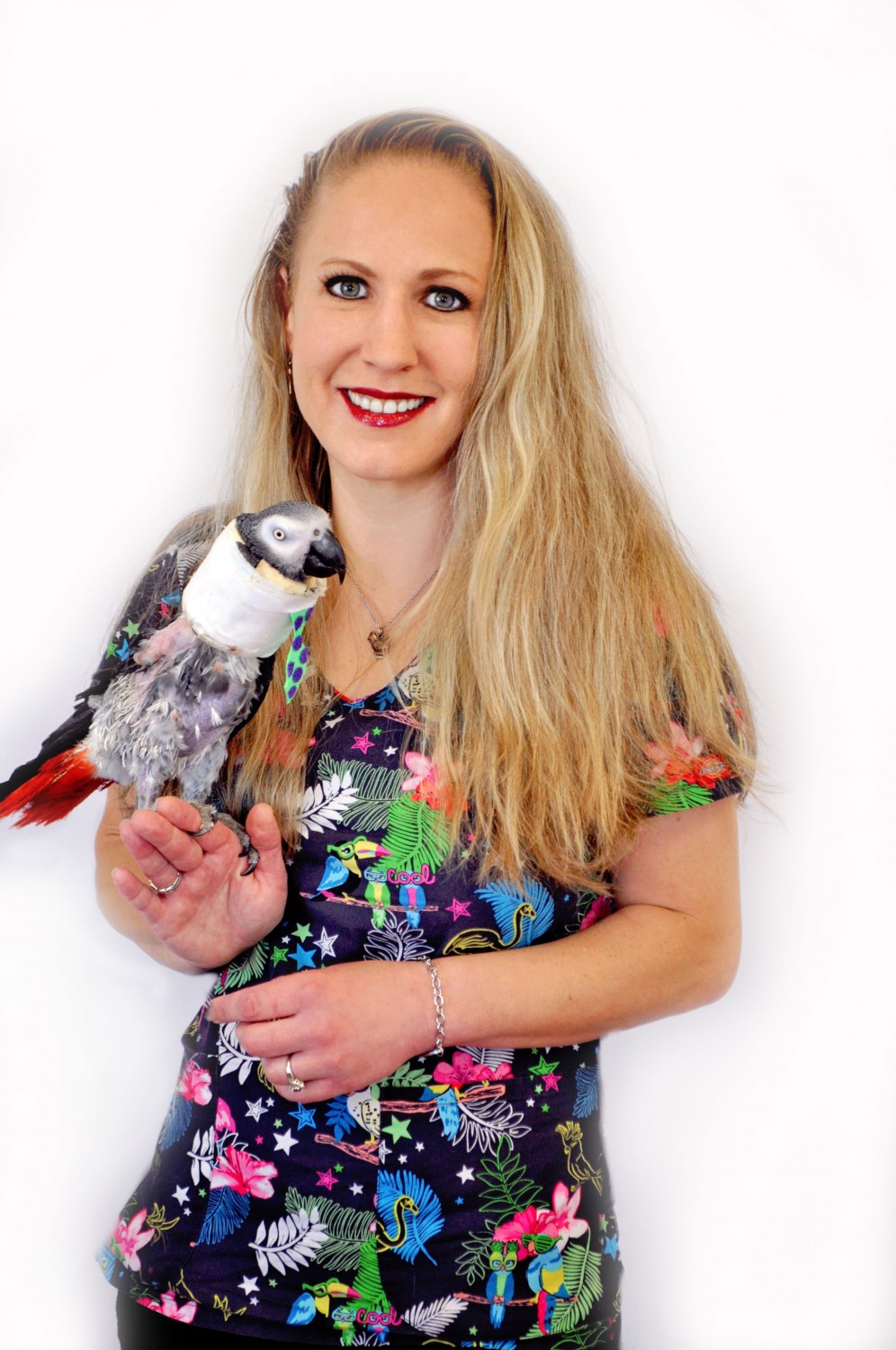 Julie Dinsdale, Technician - Medical Center For Birds Julie Dinsdale, Technician - Medical Center For Birds